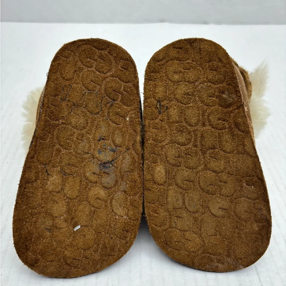 Ugg Kids Brown Suede Shearling Lined Booties, size S baby, box 24